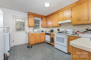 2075 N Whisnant Ave, Newton, NC 28658 - Photo 24