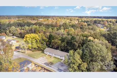 2075 N Whisnant Avenue, Newton, NC 28658 - Photo 34