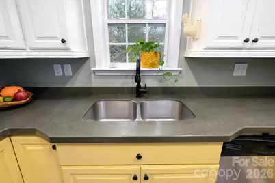 230 Graystone Drive, Burnsville, NC 28714 - Photo 10