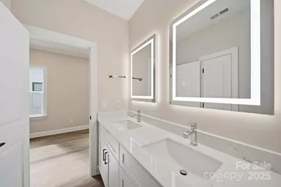 105 N Smallwood Place, Charlotte, NC 28216 - Photo 38