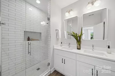 105 N Smallwood Place, Charlotte, NC 28216 - Photo 32