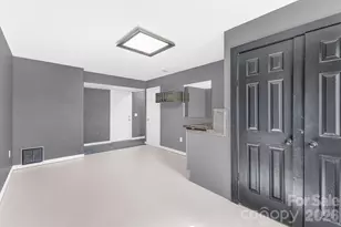 311 N Meadow Dr, Morganton, NC 28655 - Photo 30