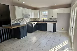 311 N Meadow Dr, Morganton, NC 28655 - Photo 4