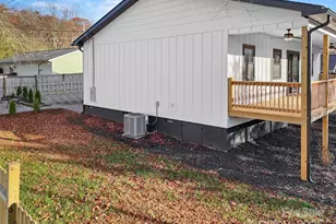 90 Park Street St, Bryson City, NC 28713 - Photo 34