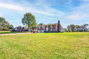 1033 College Ave, Shelby, NC 28152 - Photo 2