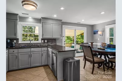 2340 24th Avenue NE, Hickory, NC 28601 - Photo 14