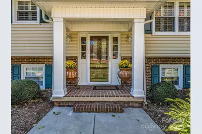 2340 24th Avenue NE, Hickory, NC 28601 - Photo 6