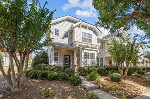 8036 Lynwood Square, Waxhaw, NC 28173 - Photo 2