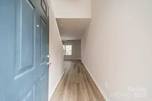 1637 Jakobson Dr, Charlotte, NC 28215 - Photo 4