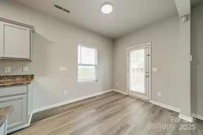 1637 Jakobson Drive, Charlotte, NC 28215 - Photo 6