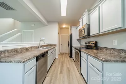 1637 Jakobson Drive, Charlotte, NC 28215 - Photo 12