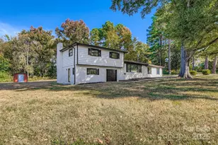 6210 Cora St, Charlotte, NC 28216 - Photo 2