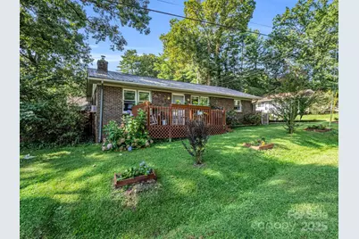 285 Cosmos Drive, Hendersonville, NC 28791 - Photo 2