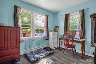 285 Cosmos Dr, Hendersonville, NC 28791 - Photo 22