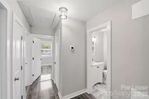 2301 Shamrock Dr, Charlotte, NC 28205 - Photo 16