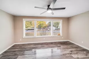 2301 Shamrock Dr, Charlotte, NC 28205 - Photo 2