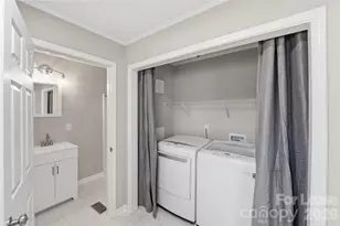 2301 Shamrock Dr, Charlotte, NC 28205 - Photo 14