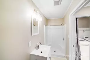 2301 Shamrock Dr, Charlotte, NC 28205 - Photo 14