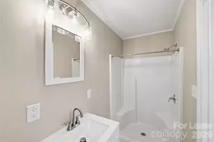 2301 Shamrock Dr, Charlotte, NC 28205 - Photo 4