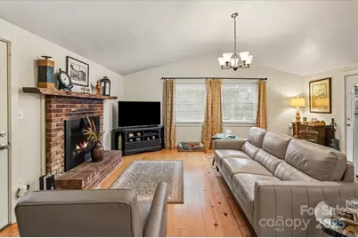 14840 US 25/70 Highway, Marshall, NC 28753 - Photo 12