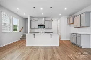 2028 Vinyasa Ln, Charlotte, NC 28215 - Photo 6