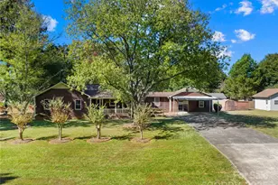 700 Chestnut Ln, Matthews, NC 28104 - Photo 6