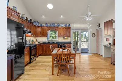 160 Caledonia Road, Landrum, SC 29356 - Photo 10