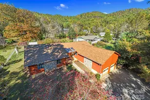 6 Haw Creek Cir, Asheville, NC 28805 - Photo 2