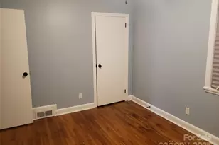 3937 Belcross Dr, Charlotte, NC 28205 - Photo 14