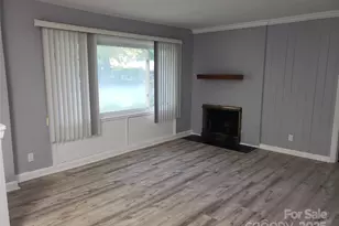 3937 Belcross Dr, Charlotte, NC 28205 - Photo 10