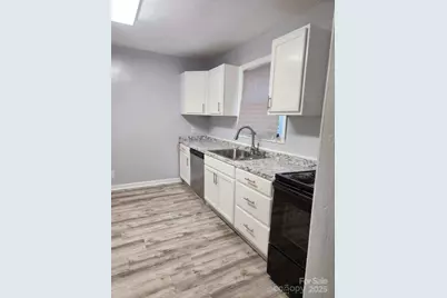 3937 Belcross Drive, Charlotte, NC 28205 - Photo 8