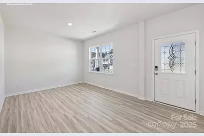 724 14th Avenue Court NE, Hickory, NC 28601 - Photo 2