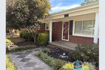 707 Sandalwood Lane, Kings Mountain, NC 28086 - Photo 2