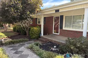 707 Sandalwood Ln, Kings Mountain, NC 28086 - Photo 2