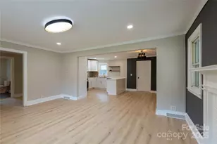 8000 Chapman St, Charlotte, NC 28216 - Photo 18