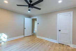 8000 Chapman St, Charlotte, NC 28216 - Photo 30