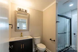 8000 Chapman St, Charlotte, NC 28216 - Photo 20