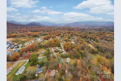 226 Mount Allen Heights, Black Mountain, NC 28711 - Photo 8