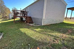 135 Phillips Rd, Spruce Pine, NC 28777 - Photo 26