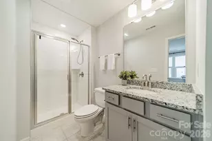 4040 Hidden Oaks Dr, Charlotte, NC 28205 - Photo 6