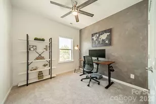 4040 Hidden Oaks Dr, Charlotte, NC 28205 - Photo 24