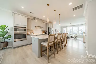 4040 Hidden Oaks Drive, Charlotte, NC 28205 - Photo 10