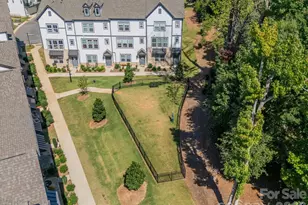 4040 Hidden Oaks Dr, Charlotte, NC 28205 - Photo 36