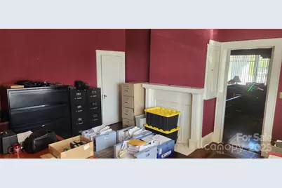 303 W Trade Street, Dallas, NC 28034 - Photo 24