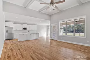 291 Robbins Rd, Chesnee, SC 29323 - Photo 8