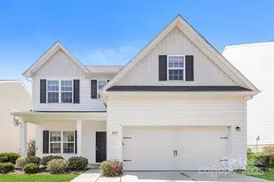 8427 Paw Valley Ln, Charlotte, NC 28214 - Photo 2