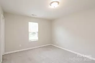 8427 Paw Valley Ln, Charlotte, NC 28214 - Photo 12