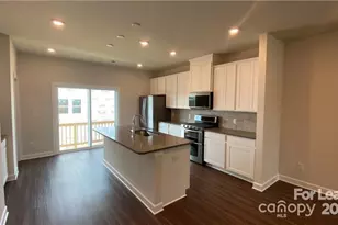 3860 Memorial Pkwy, Charlotte, NC 28217 - Photo 2