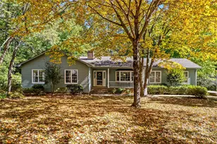 864 Hunter Dr, Mooresville, NC 28115 - Photo 2