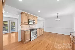 132 Greenbriar Dr, Matthews, NC 28104 - Photo 6